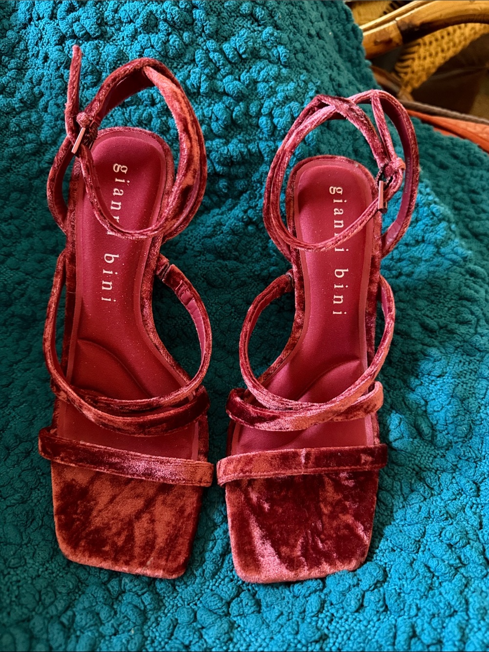 Gianni Bini wine red velvet strappy block heel sandals